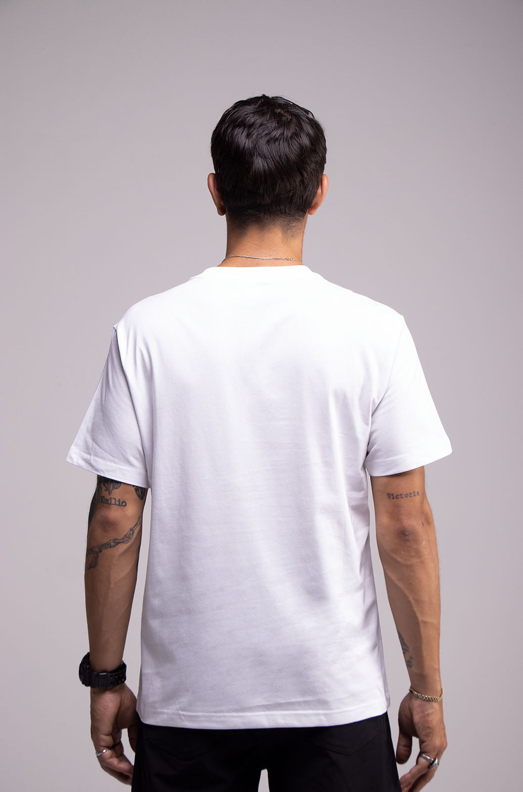Playera Blanca Slim Fit 200 GSM