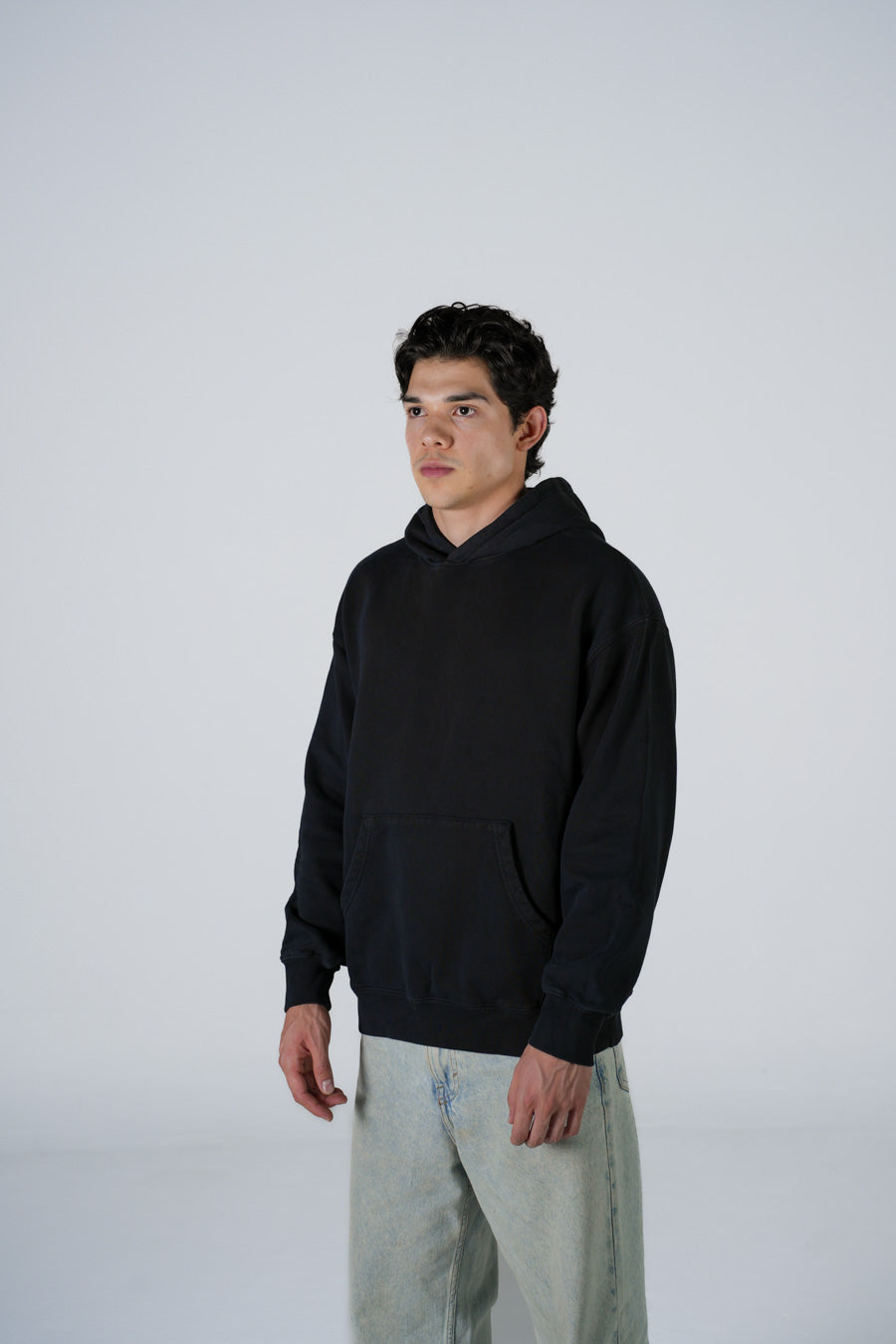 Hoodie Semi Oversize Soft Wash Negra French Terry 420 Gsm