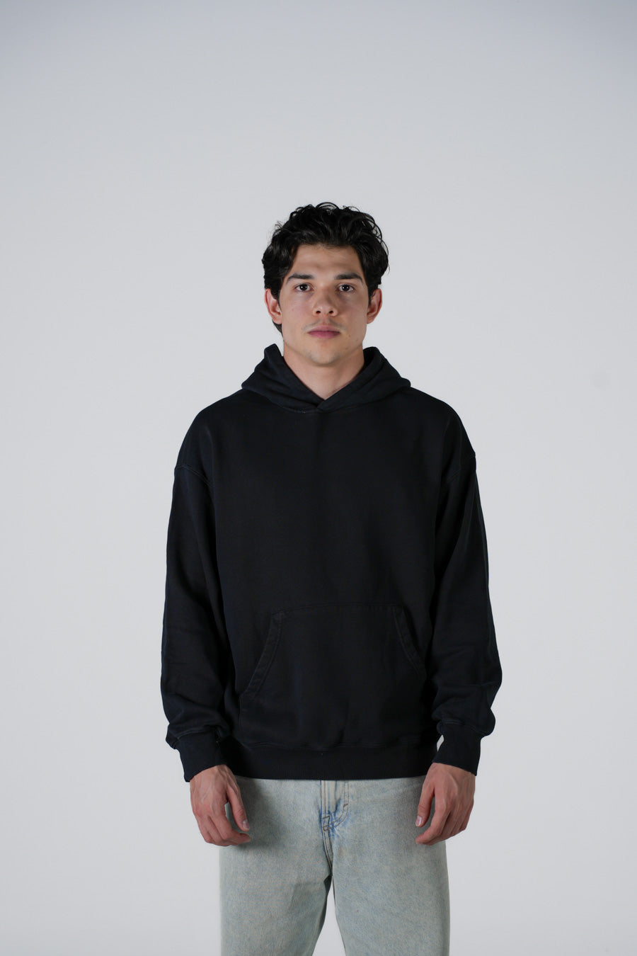 Hoodie Semi Oversize Soft Wash Negra French Terry 420 Gsm