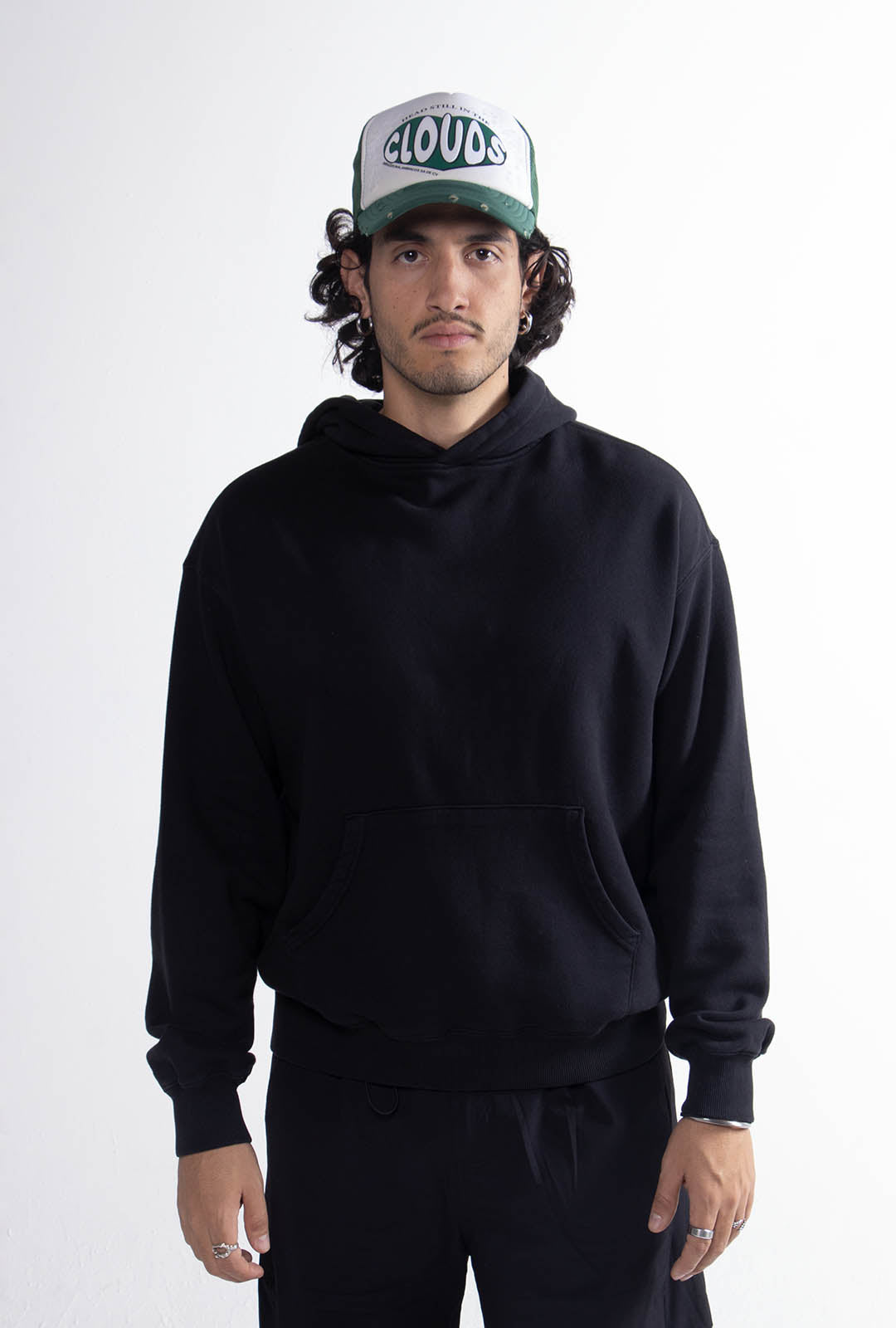 Hoodie Semi Oversize Soft Wash Negra French Terry 420 Gsm