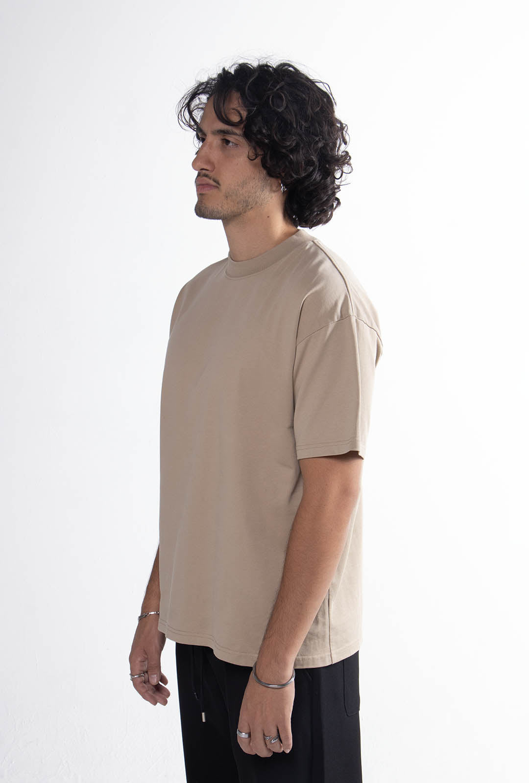 Playera Semi Oversize Sand Gramaje 305