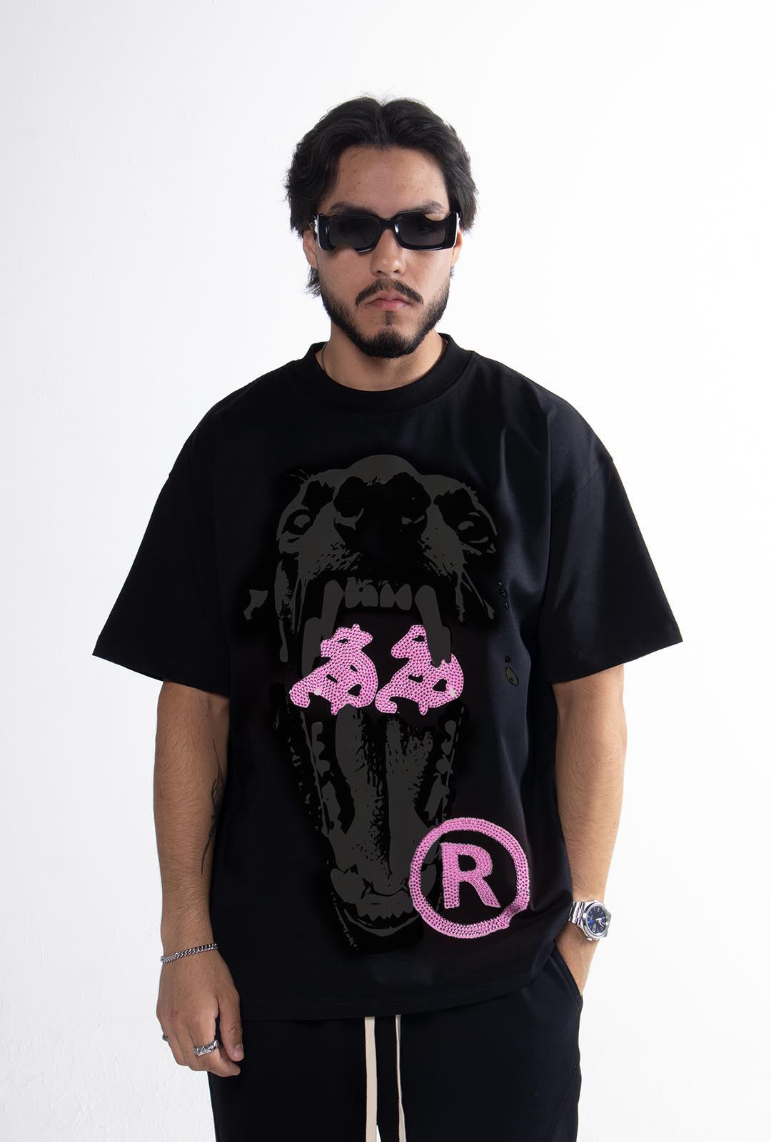 Playera "Ethernal Hunger" Pink Edition 305 Gsm Negra