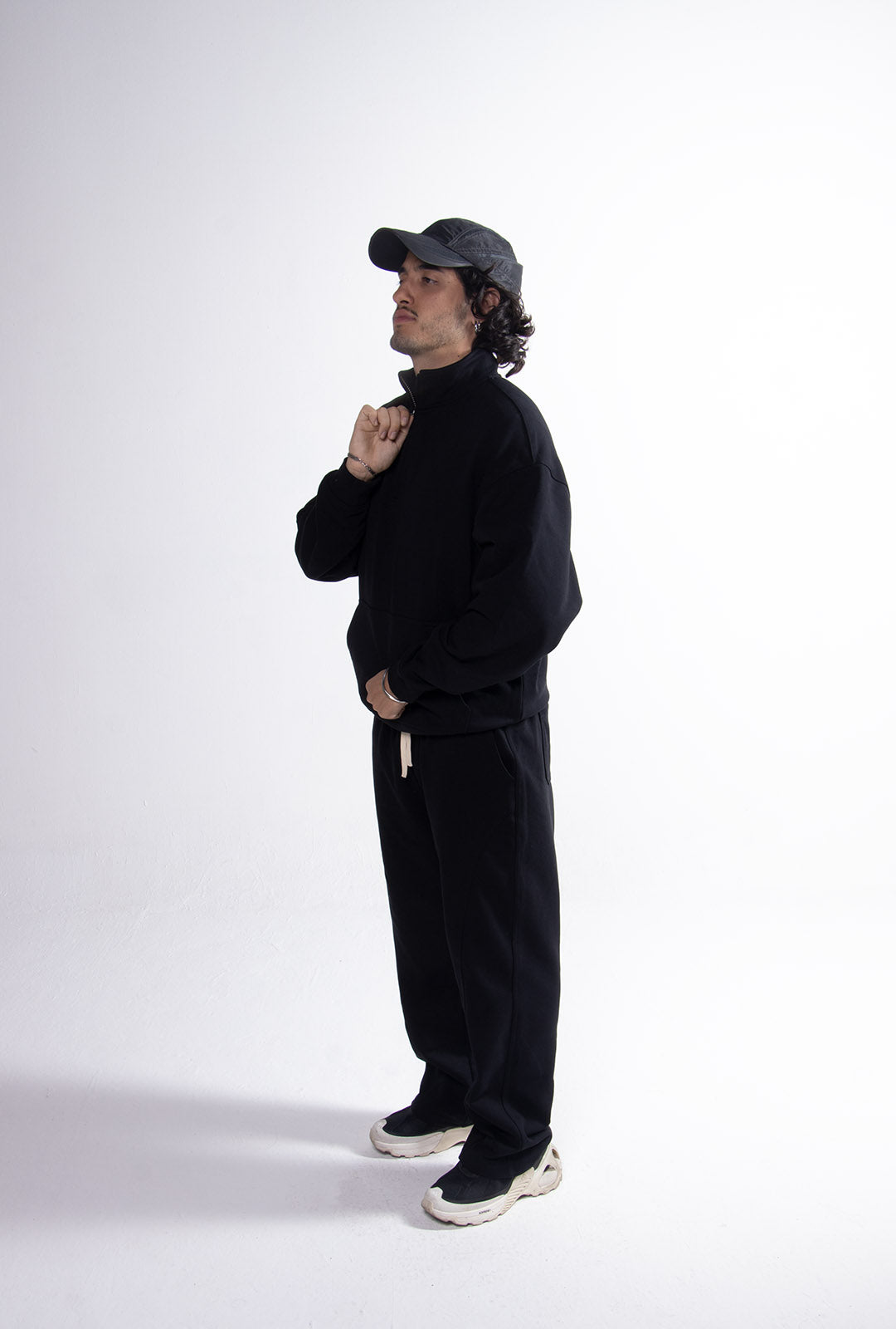 Quarter Zipper Black Tracksuit