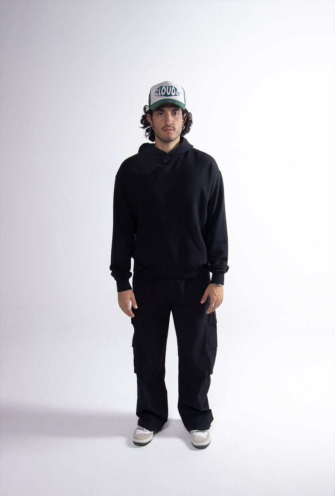 Hoodie Semi Oversize Soft Wash Negra French Terry 420 Gsm