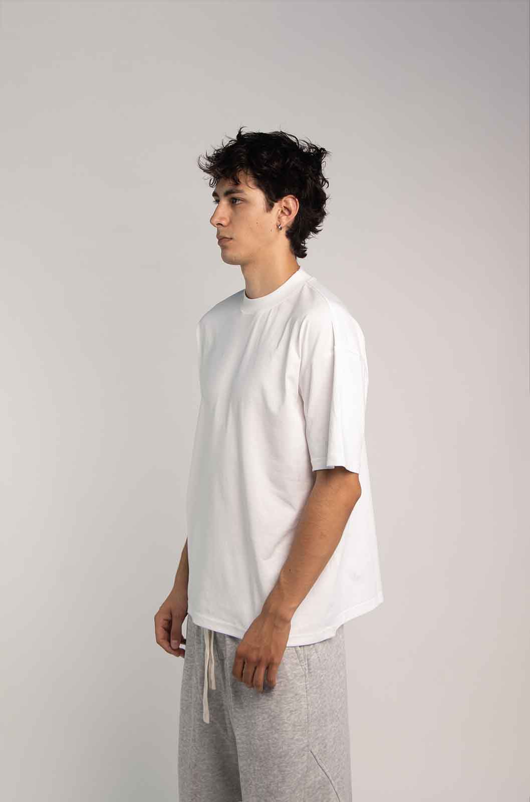Playera Semi Oversize Blanca 245 gsm